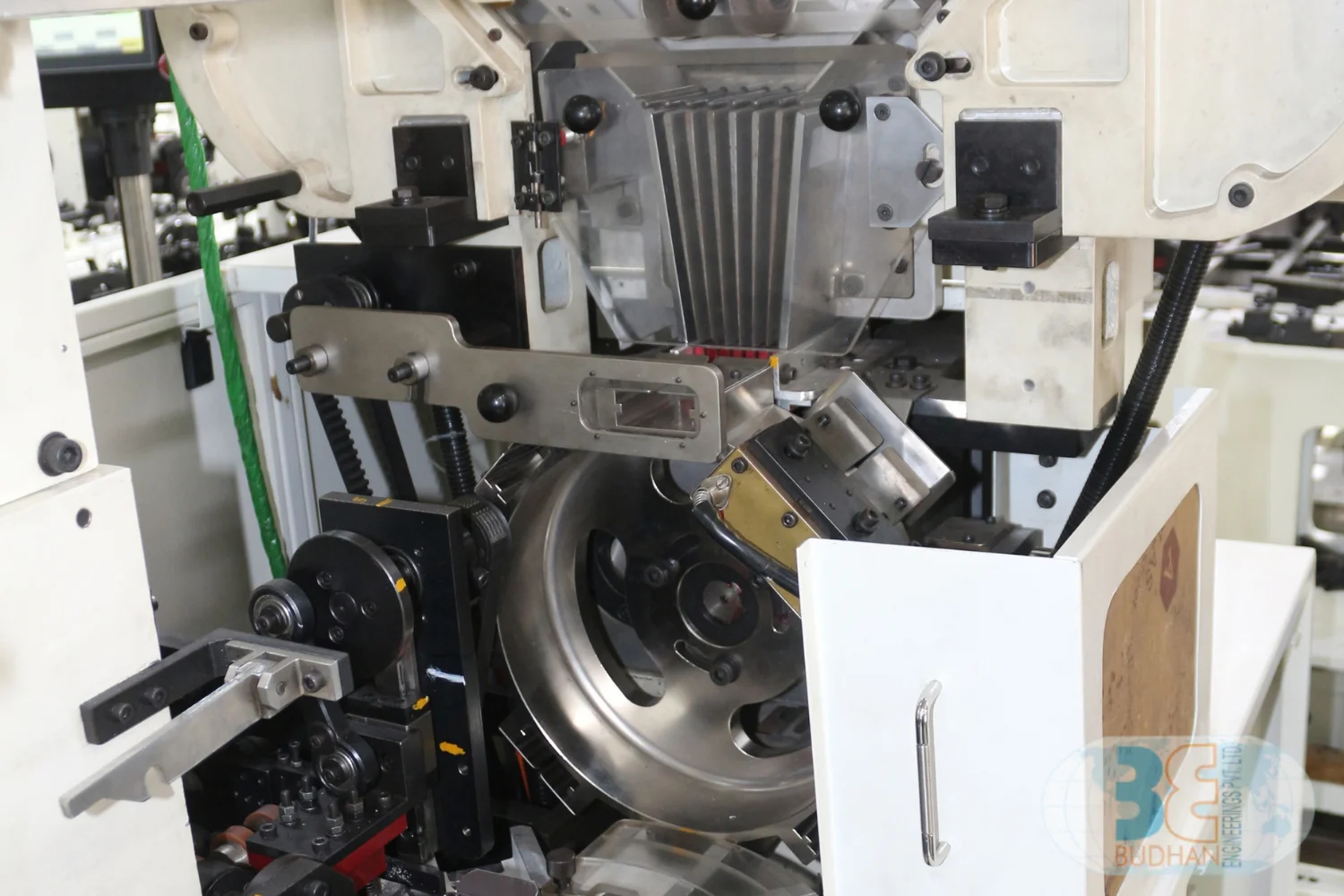 Budhan Fresh Pack™ Smart Seal HLP – Complete Machine Overview Budhan Fresh Pack™ Smart Seal HLP – Complete Machine Overview